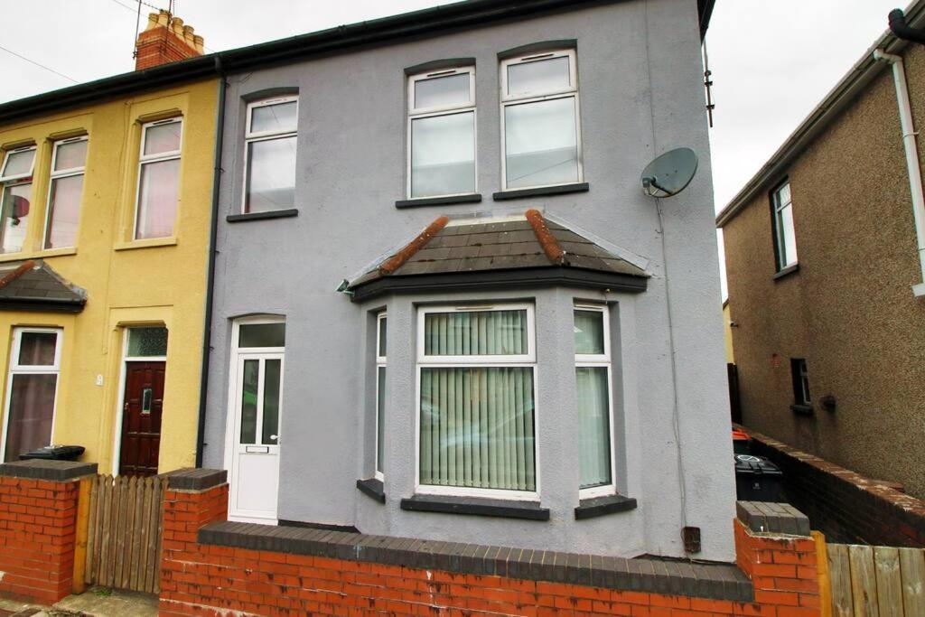 Вилла Holiday House For 7 Guests, Free Wi-Fi & Self Check-In Explore Newport Экстерьер фото